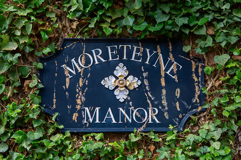 Wedding photography at Moreteyne Manor, Marston Moretaine