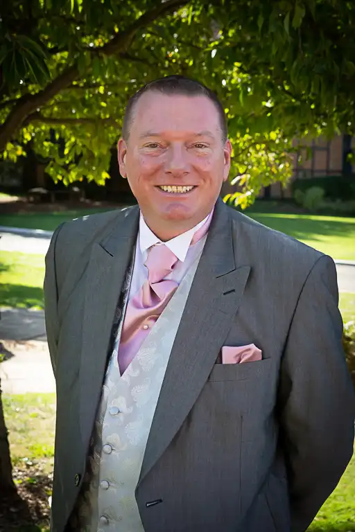 Wedding photography at Kingfisher (Barns) Hotel, Bedford