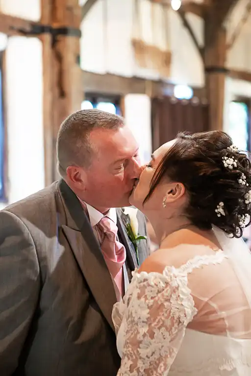 Wedding photography at Kingfisher (Barns) Hotel, Bedford