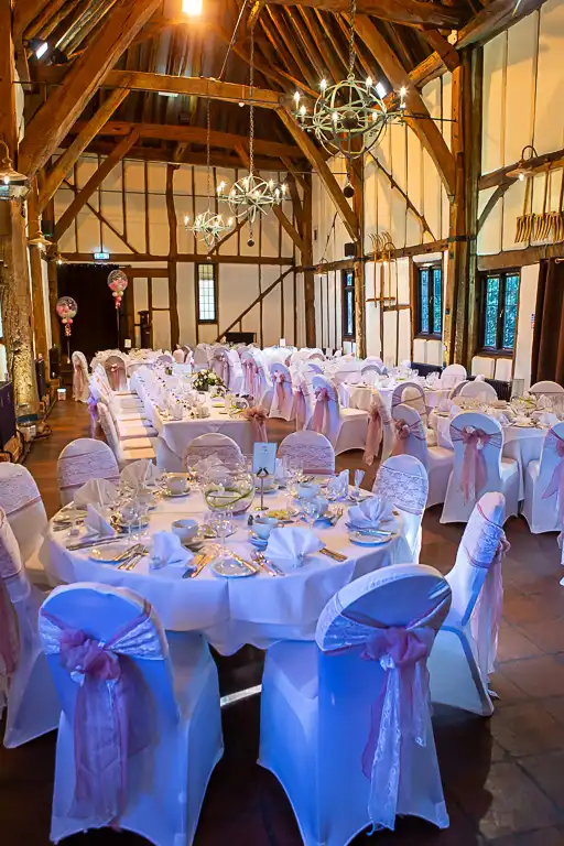 Wedding photography at Kingfisher (Barns) Hotel, Bedford