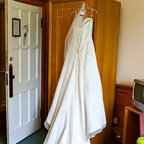 wedding photography at Fanhams Hall, Ware