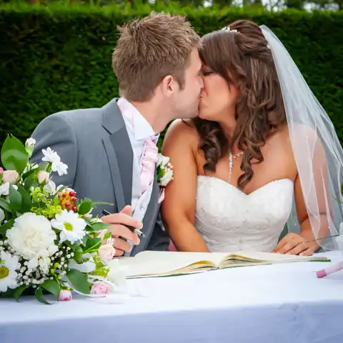 wedding photography at Fanhams Hall, Ware