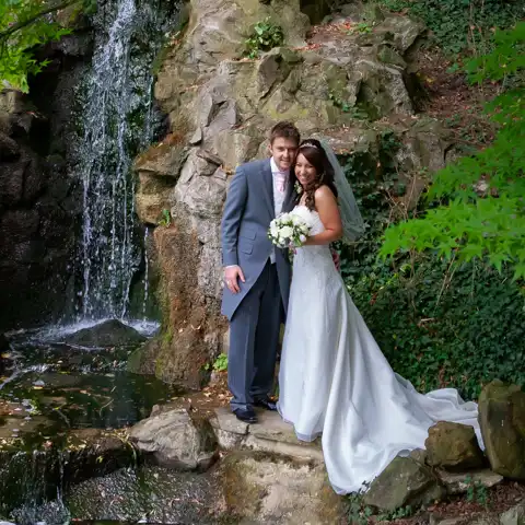 wedding photography at Fanhams Hall, Ware