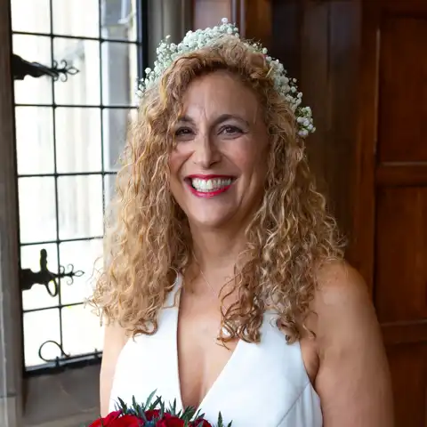 Wedding photo of portrait of the bride at Fanhams Hall, Ware, Hertfordshire.  – photography by Glen Smith