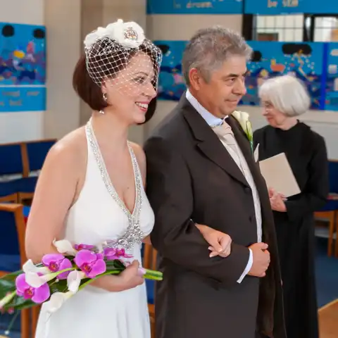 wedding photography at St Pauls Church Letchworth and Letchworth Hall Hotel