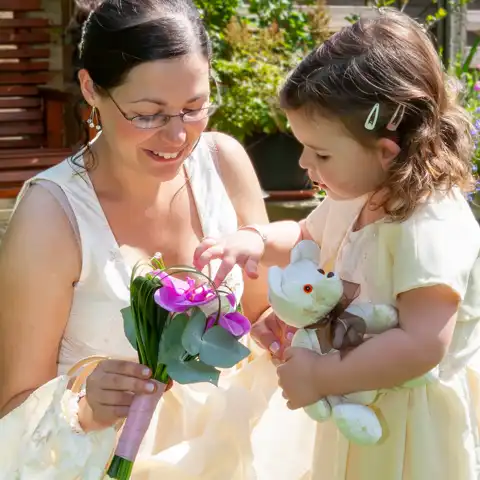 wedding photography at St Pauls Church Letchworth and Letchworth Hall Hotel